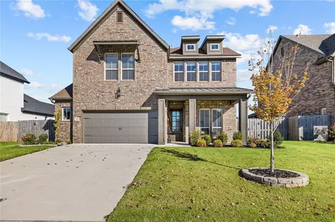 1426 Cannon Ln, Cave Springs, AR 72718