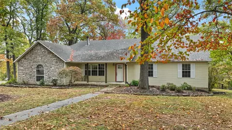11114 Pumpkin Hill Dr, Bentonville, AR 72712