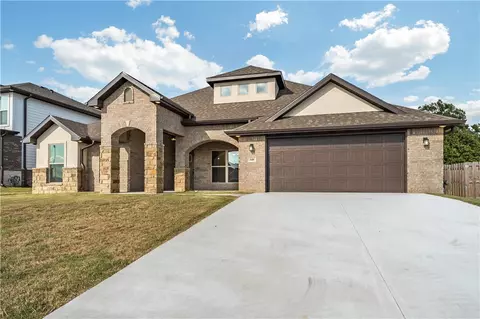 3680 Macintosh Way, Bentonville, AR 72712
