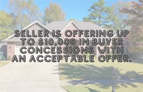 2588 Vanike Dr, Fayetteville, AR 72704