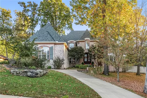 205 Ridgefield, Bentonville, AR 72712