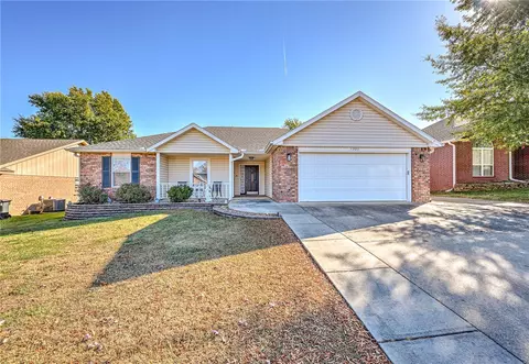 1707 S Beth Dr, Rogers, AR 72758