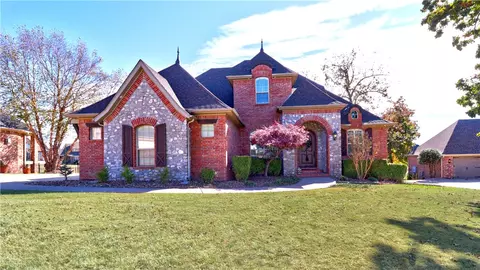 6323 W Valley View Rd, Rogers, AR 72758