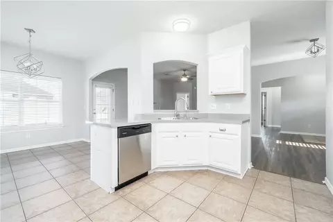 421 Kate Dr, Centerton, AR 72719 photo 3