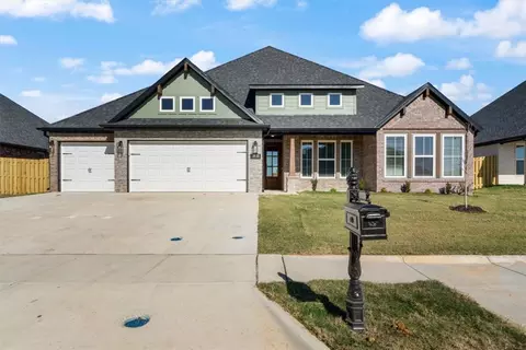 1450 Cullinan St, Centerton, AR 72719