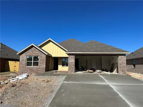 430 Palm St, Centerton, AR 72719
