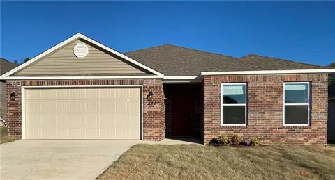 884 S Brambling Ln, Fayetteville, AR 72701