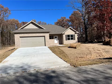 54 Perth Dr, Bella Vista, AR 72715