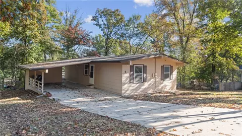 4 Fyfield Cir, Bella Vista, AR 72715