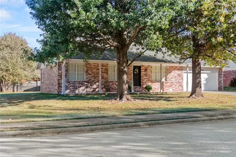 1644 Amy Cir, Springdale, AR 72762