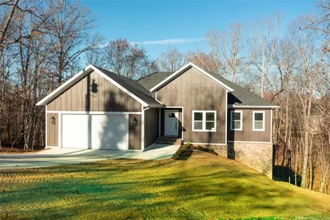 5 Cardiff Cir, Bella Vista, AR 72714