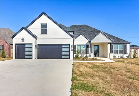 7772 Via Roma Ave, Springdale, AR 72762