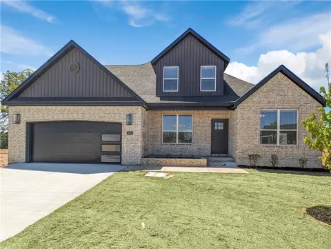 2071 Larry Ln, Bentonville, AR 72713