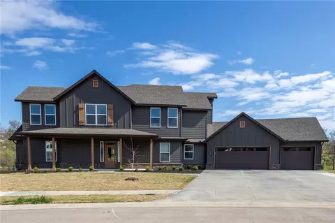 2605 Fairway Cir, Pea Ridge, AR 72751