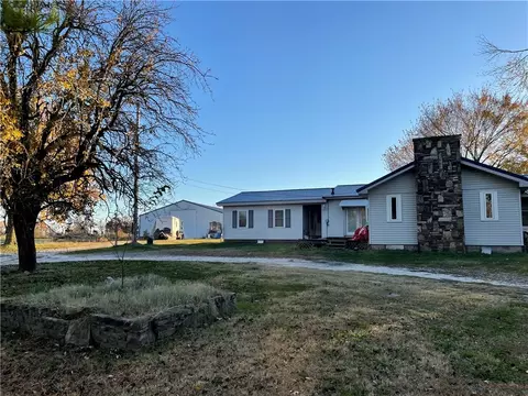 22541 E Monitor Rd, Springdale, AR 72764