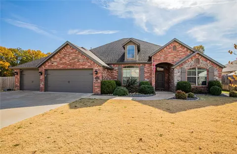 1320 Quailridge Way, Bentonville, AR 72713