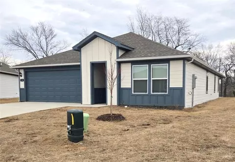132 Watts St, Gentry, AR 72734