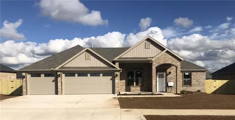 2100 Flynn St, Pea Ridge, AR 72751