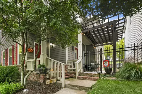 3704 W Cherokee Rd, Rogers, AR 72758