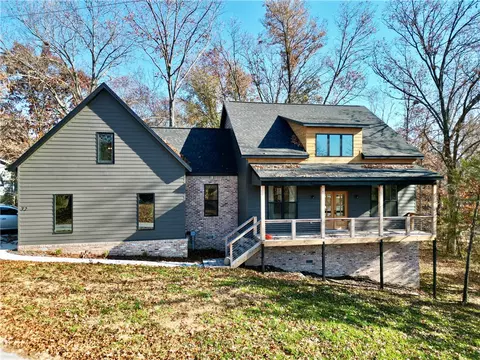 72 Witherby Dr, Bella Vista, AR 72714