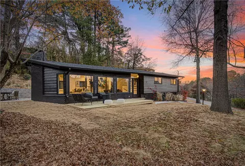 1156 Lakefront Dr, Fayetteville, AR 72703