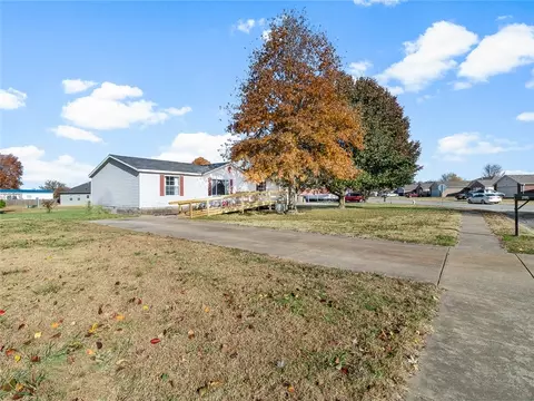 2105 Wmb Franklin Ct, Pea Ridge, AR 72751