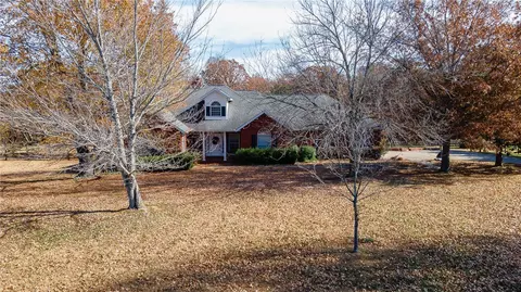 2760 N Oakland Zion Rd, Fayetteville, AR 72703