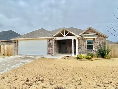 916 Madden St, Springdale, AR 72762