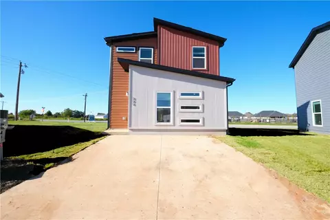 800 Boardwalk Ave, Centerton, AR 72719