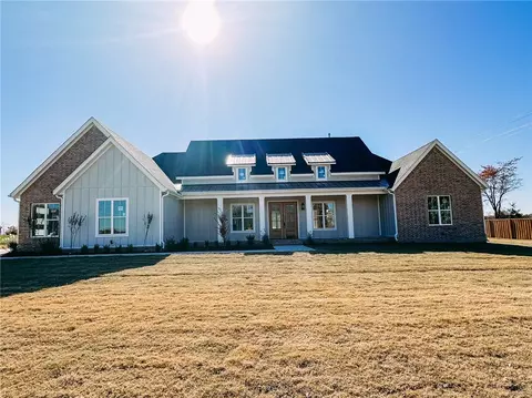 3161 Bloomfield St, Bentonville, AR 72713