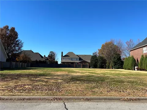 Lot 223 S Champions Boulevard, Rogers, AR 72758