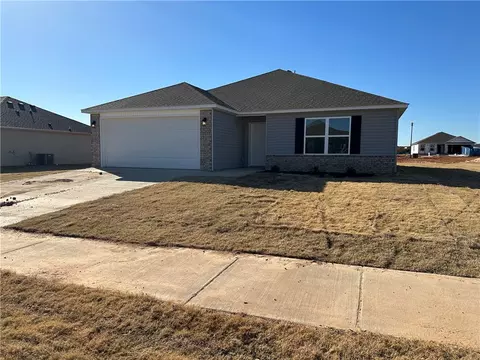 2713 Murphy St, Pea Ridge, AR 72751