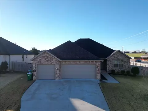 3325 Butterfly Ave, Springdale, AR 72764