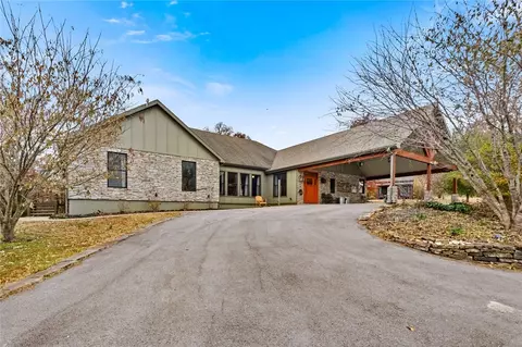 18532 Blue Springs Rd, Fayetteville, AR 72703