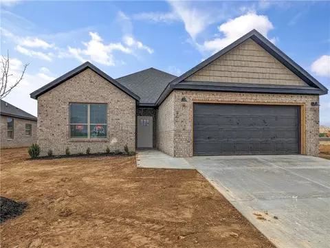 720 Marianne St, Bentonville, AR 72713