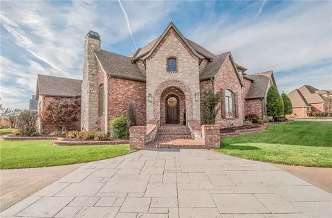 41 W Buckingham Dr, Rogers, AR 72758