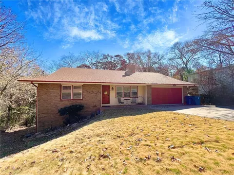 67 Tamworth Cir, Bella Vista, AR 72715