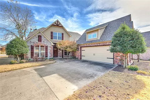3755 Le Mason St, Springdale, AR 72764