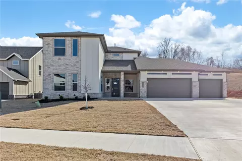 1305 Bunker Dr, Pea Ridge, AR 72751