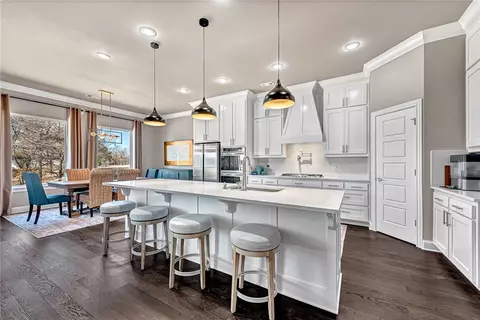 1252 River Point Rd, Fayetteville, AR 72703