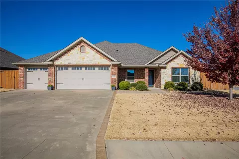 1291 Ellen Ray Ln, Centerton, AR 72719