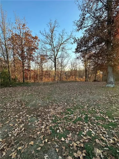 28 Kinross Drive, Bella Vista, AR 72715