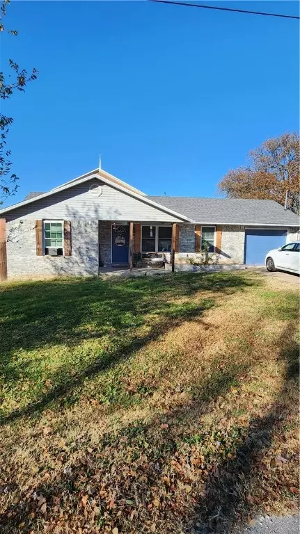 308 Wallace St, Prairie Grove, AR 72753
