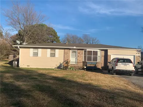 2607 N 2nd, Rogers, AR 72756