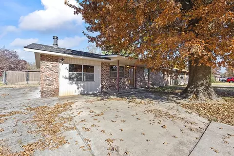 2602 Trudi Pl, Springdale, AR 72762