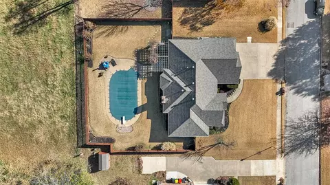 2220 Waverly Ave, Springdale, AR 72762