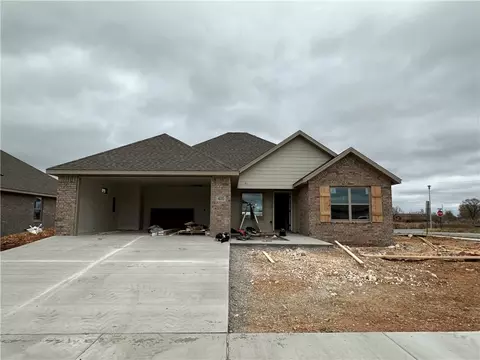 400 Palm St, Centerton, AR 72719