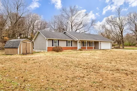 1363 Barrington Rd, Springdale, AR 72762