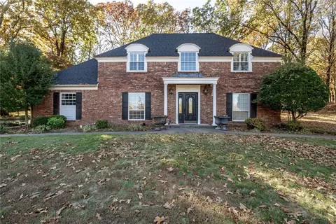 2200 S 46th St, Fort Smith, AR 72903