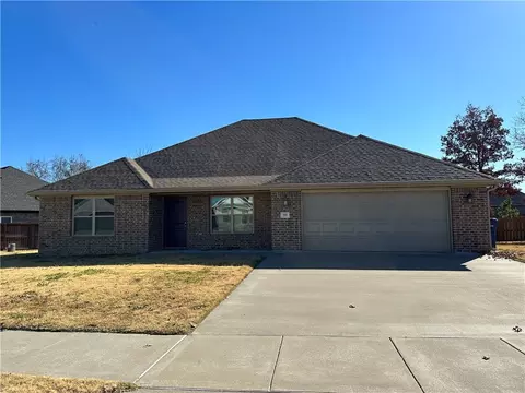 505 Buffalo Gap Dr, Siloam Springs, AR 72761